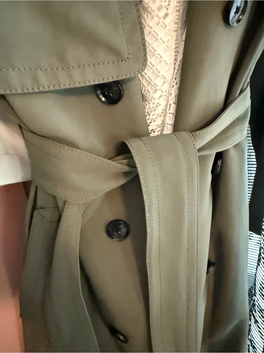 Banana Republic Women's Classic Olive Green Trench Coat 🧥 - Picture 6 of 7